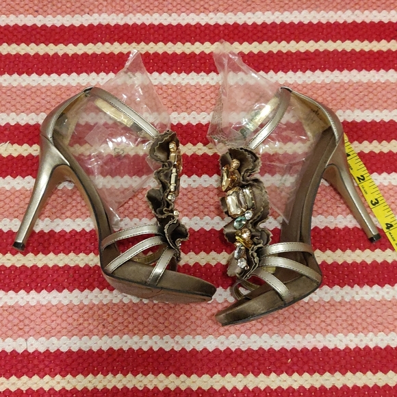 Jeweled champagne stiletto sandals size 6 - Picture 3 of 11